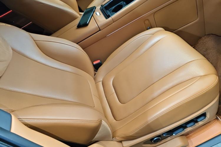 Used Hima AITO M9 2024 Range-Extended Ultra Version 42 kWh 6-Seater Model Right Front Seat