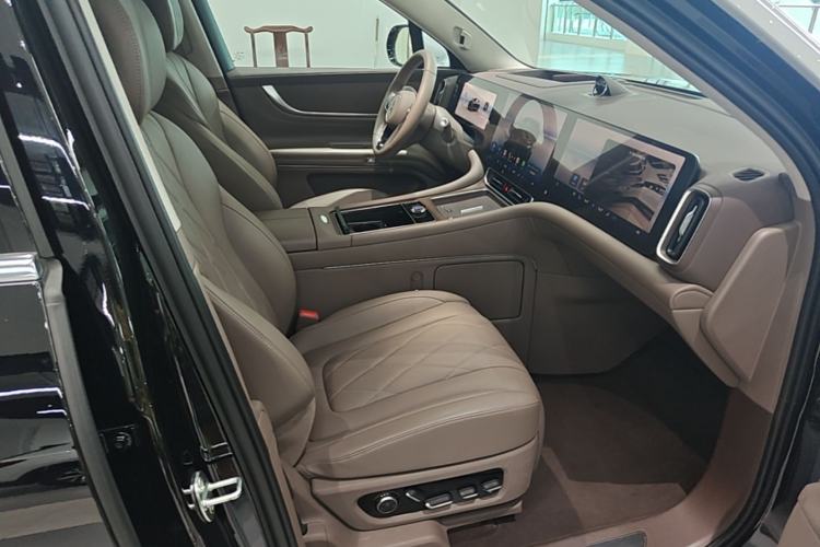 Used Hima AITO M9 2024 Range-Extended Max Edition 52 kWh 6-Seater Version Right Front Seat