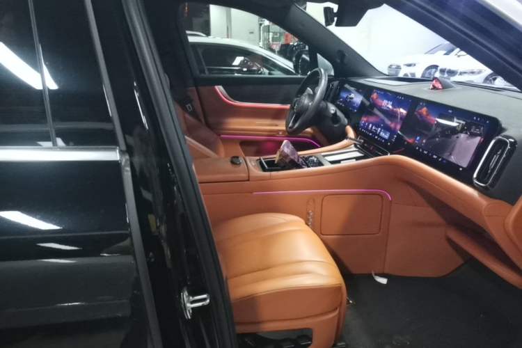 Used Hima AITO M9 2024 Range-Extended Max Edition 42 kWh 6-Seater Version Right Front Seat