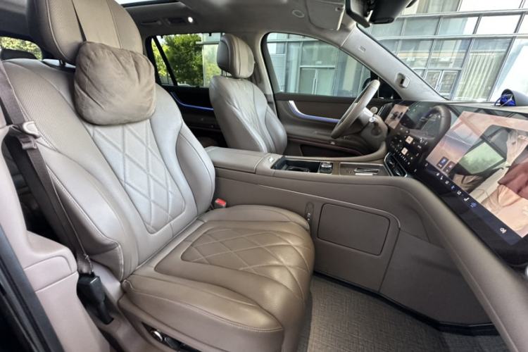 Used Hima AITO M9 2024 Range-Extended Max Edition 52 kWh 6-Seater Version Right Front Seat