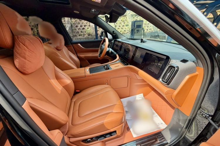 Used Hima AITO M9 2024 Range-Extended Ultra Version 52 kWh 6-Seater Model Right Front Seat