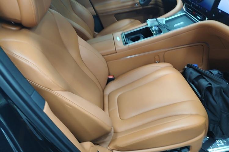Used Hima AITO M9 2024 All-Electric Ultra Version 100 kWh 6-Seater Model Right Front Seat