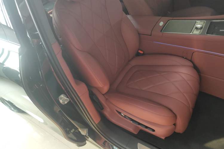 Used Hima AITO M9 2024 All-Electric Max Version 100 kWh 6-Seater Right Front Seat