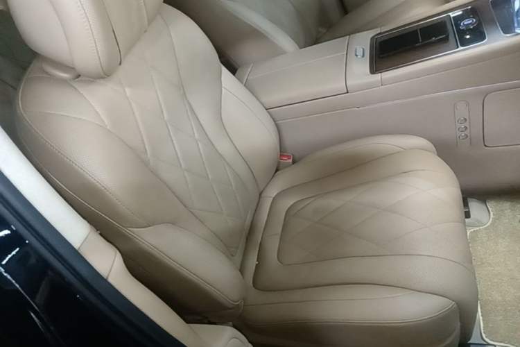 Used Hima AITO M9 2024 All-Electric Ultra Version 100 kWh 5-Seater Model Right Front Seat