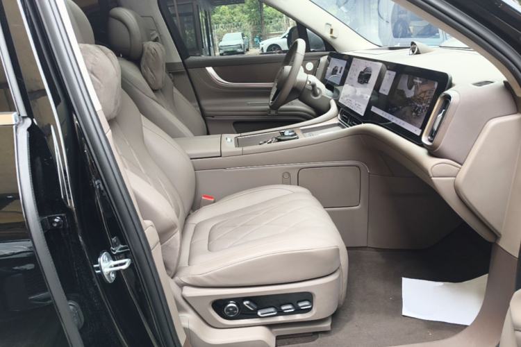 Used Hima AITO M9 2024 Range-Extended Ultra Version 52 kWh 6-Seater Model Right Front Seat