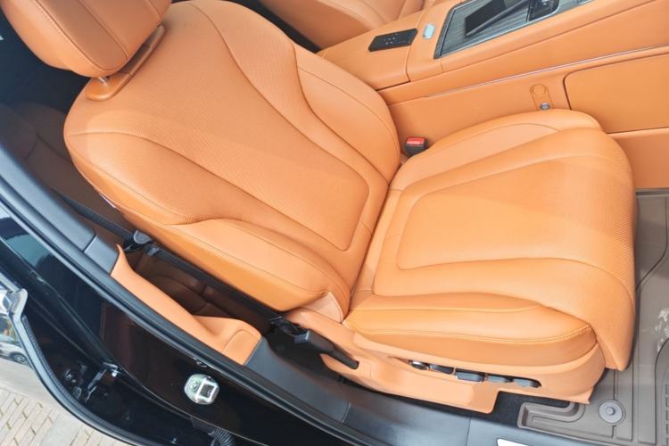 Used Hima AITO M9 2024 All-Electric Ultra Version 100 kWh 6-Seater Model Right Front Seat