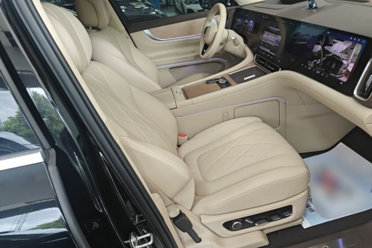 Used Hima AITO M9 2024 Range-Extended Max Edition 42 kWh 6-Seater Version Right Front Seat