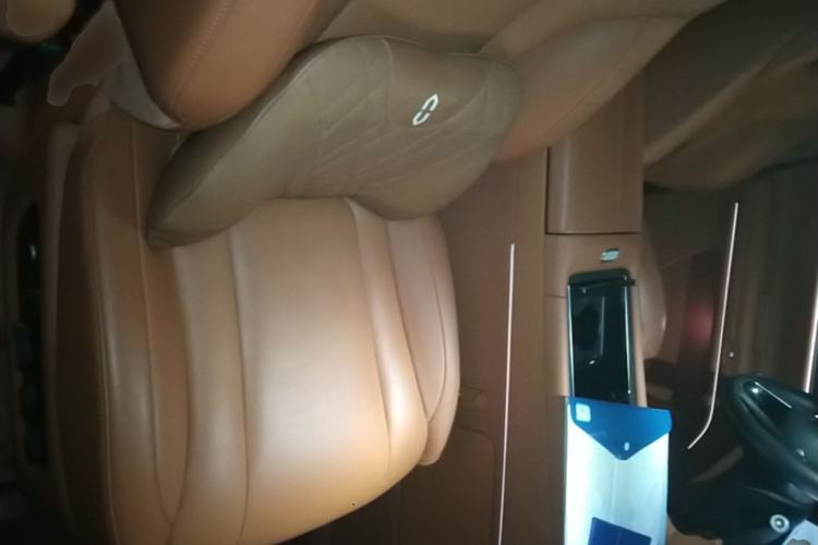 Used Hima AITO M9 2024 Range-Extended Ultra Version 52 kWh 6-Seater Model Right Front Seat