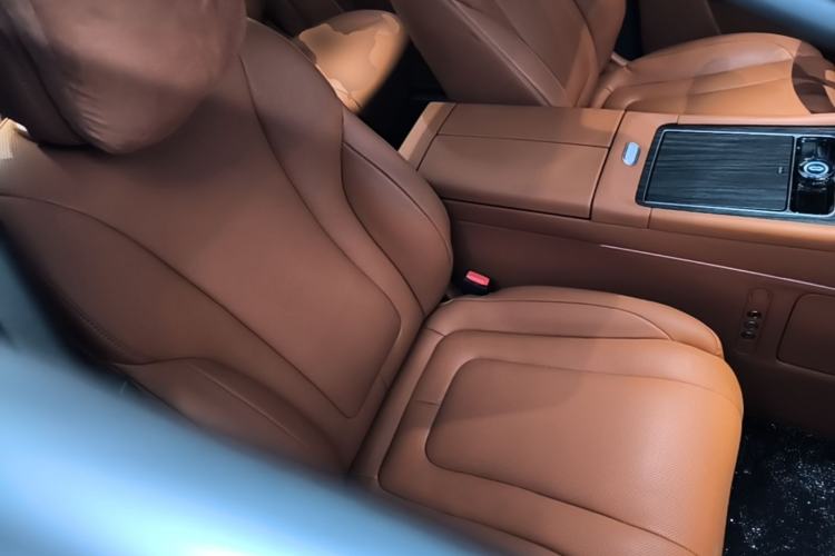Used Hima AITO M9 2024 Range-Extended Max Edition 42 kWh 6-Seater Version Right Front Seat