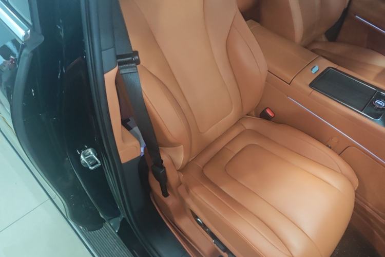 Used Hima AITO M9 2024 Range-Extended Max Edition 42 kWh 6-Seater Version Right Front Seat