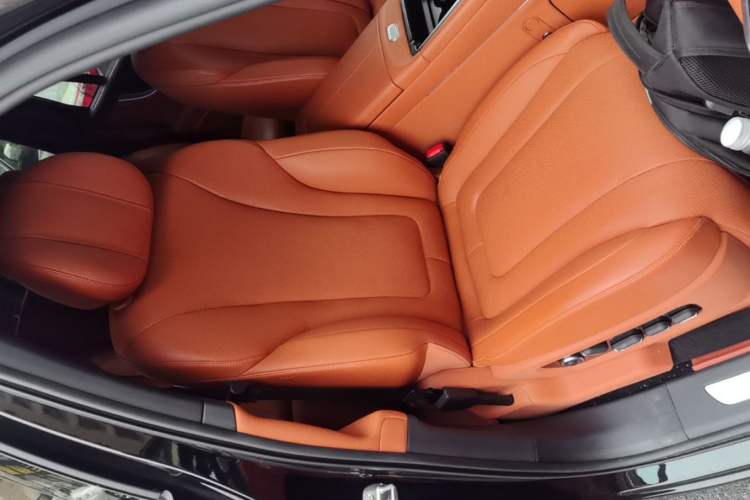 Used Hima AITO M9 2024 All-Electric Ultra Version 100 kWh 6-Seater Model Right Front Seat