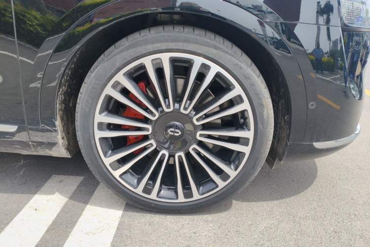 Used Hima AITO M9 2024 Range-Extended Max Edition 52 kWh 5-Seater Version Right Front Wheel Hub