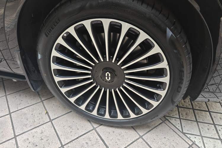 Used Hima AITO M9 2024 Range-Extended Ultra Version 52 kWh 6-Seater Model Right Front Wheel Hub