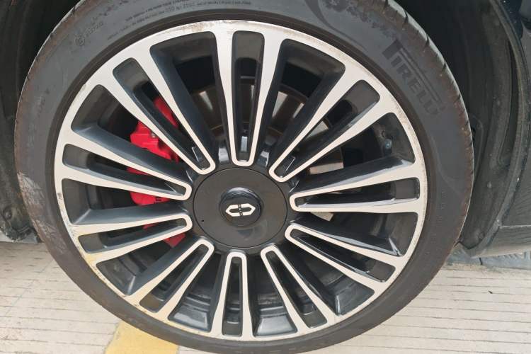 Used Hima AITO M9 2024 Range-Extended Max Edition 42 kWh 6-Seater Version Right Front Wheel Hub