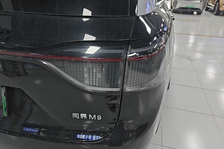 Used Hima AITO M9 2024 Range-Extended Ultra Version 52 kWh 6-Seater Model Right Rear Taillight