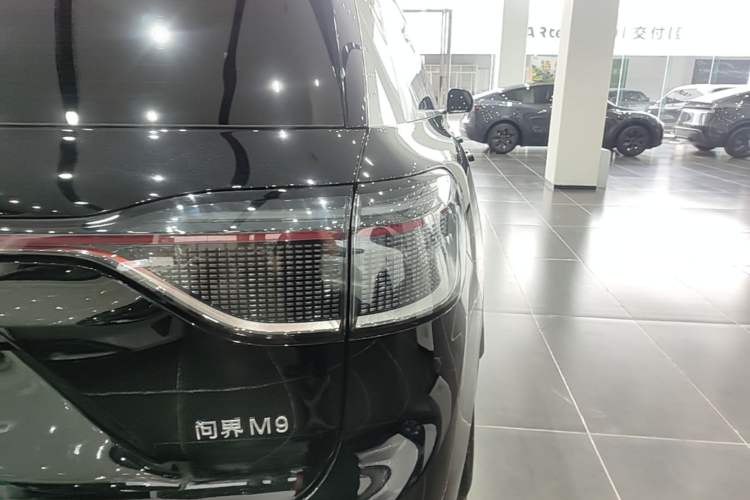 Used Hima AITO M9 2024 Range-Extended Ultra Version 52 kWh 6-Seater Model Right Rear Taillight