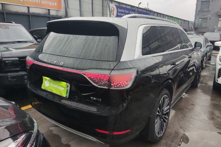 Used Hima AITO M9 2024 Range-Extended Max Edition 42 kWh 6-Seater Version Right Rear Taillight