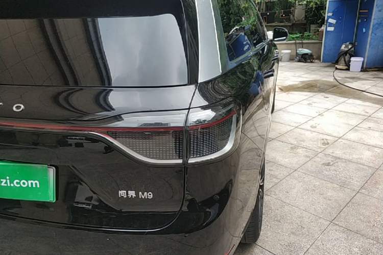 Used Hima AITO M9 2024 Range-Extended Ultra Version 42 kWh 6-Seater Model Right Rear Taillight