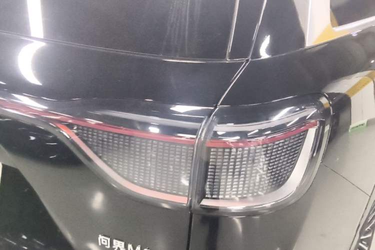 Used Hima AITO M9 2024 Range-Extended Max Edition 42 kWh 5-Seater Version Right Rear Taillight