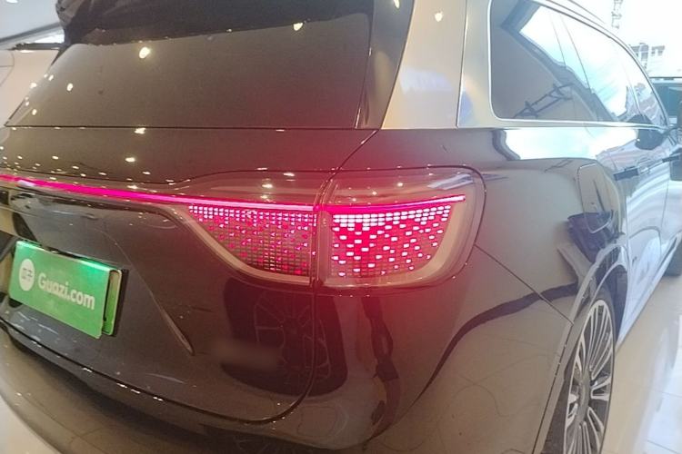 Used Hima AITO M9 2024 Range-Extended Ultra Version 42 kWh 6-Seater Model Right Rear Taillight