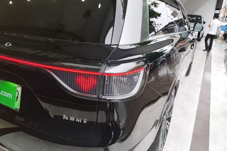 Used Hima AITO M9 2024 Range-Extended Ultra Version 42 kWh 6-Seater Model Right Rear Taillight