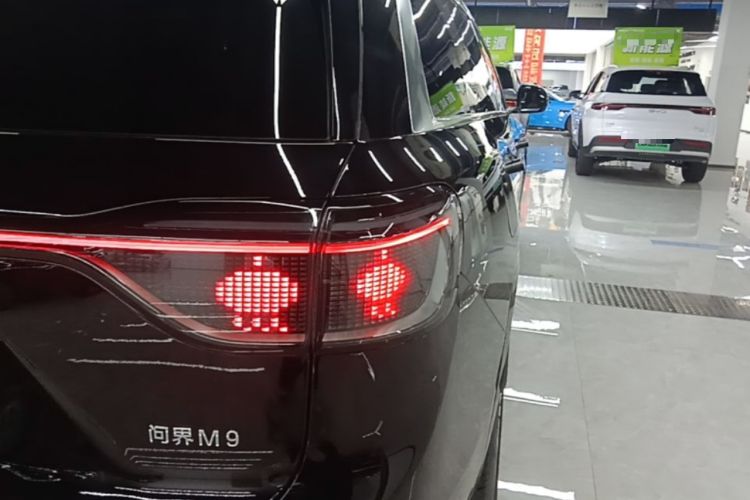 Used Hima AITO M9 2024 Range-Extended Max Edition 42 kWh 6-Seater Version Right Rear Taillight