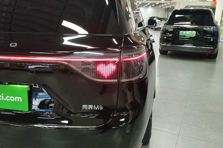 Used Hima AITO M9 2024 Range-Extended Ultra Version 42 kWh 6-Seater Model Right Rear Taillight