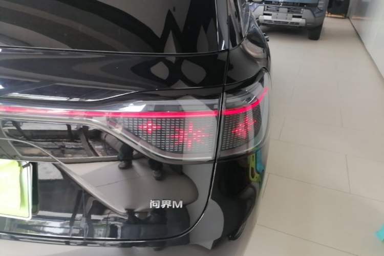 Used Hima AITO M9 2024 Range-Extended Max Edition 42 kWh 6-Seater Version Right Rear Taillight