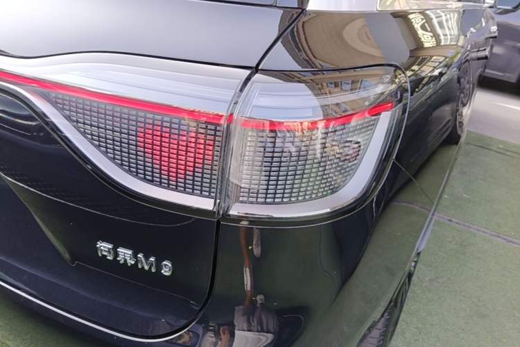 Used Hima AITO M9 2024 Range-Extended Ultra Version 42 kWh 6-Seater Model Right Rear Taillight