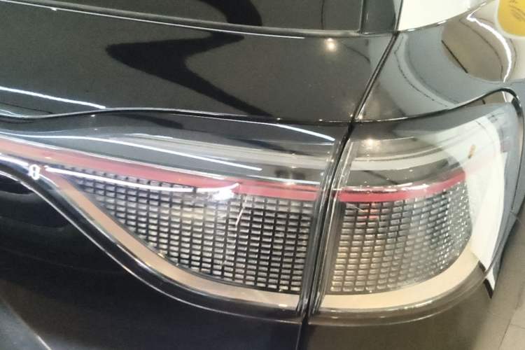 Used Hima AITO M9 2024 All-Electric Ultra Version 100 kWh 6-Seater Model Right Rear Taillight