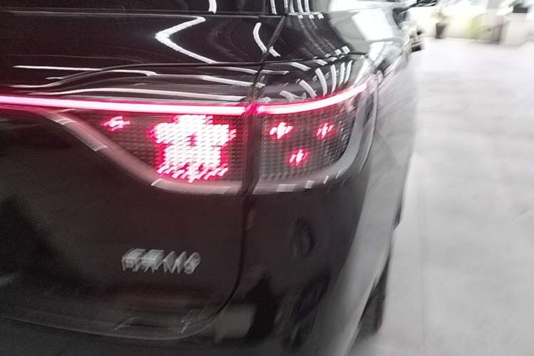 Used Hima AITO M9 2024 Range-Extended Max Edition 52 kWh 6-Seater Version Right Rear Taillight