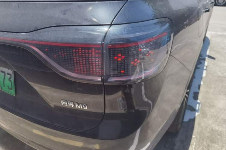 Used Hima AITO M9 2024 Range-Extended Ultra Version 42 kWh 6-Seater Model Right Rear Taillight