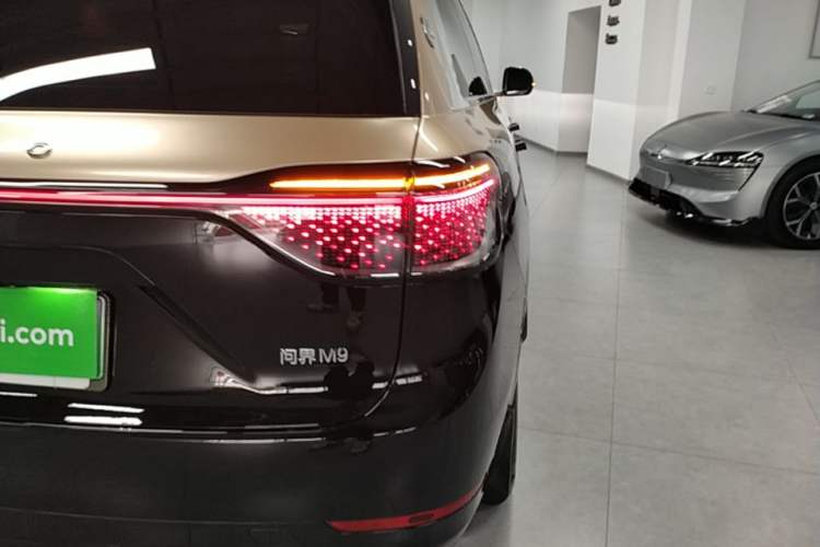 Used Hima AITO M9 2024 Range-Extended Ultra Version 42 kWh 6-Seater Model Right Rear Taillight