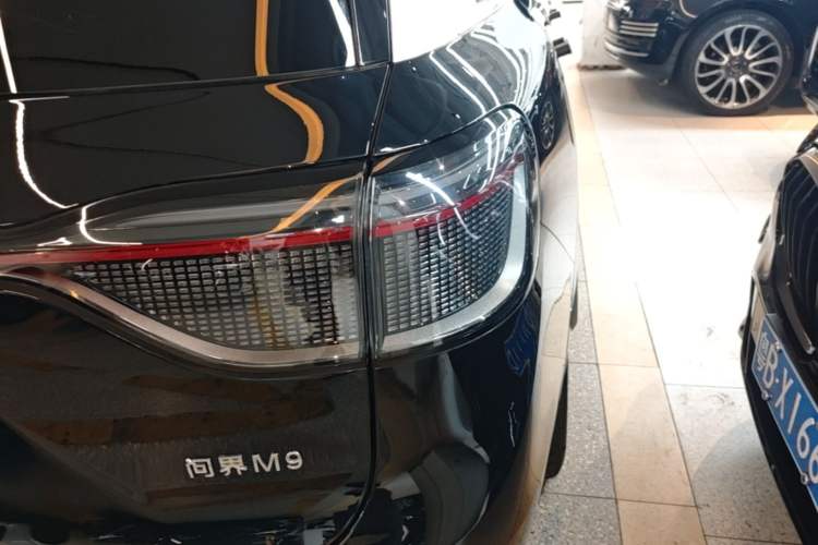 Used Hima AITO M9 2024 Range-Extended Ultra Version 52 kWh 6-Seater Model Right Rear Taillight