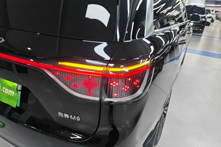 Used Hima AITO M9 2024 Range-Extended Ultra Version 42 kWh 6-Seater Model Right Rear Taillight