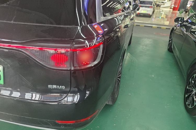 Used Hima AITO M9 2024 Range-Extended Ultra Version 52 kWh 6-Seater Model Right Rear Taillight