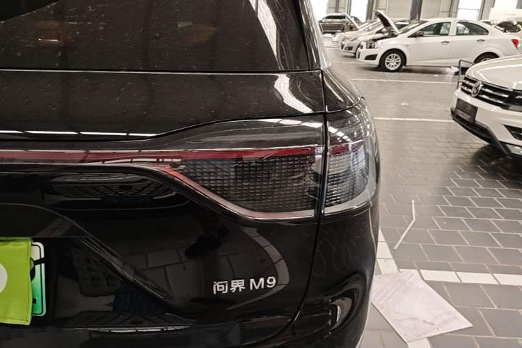 Used Hima AITO M9 2024 Range-Extended Ultra Version 42 kWh 6-Seater Model Right Rear Taillight