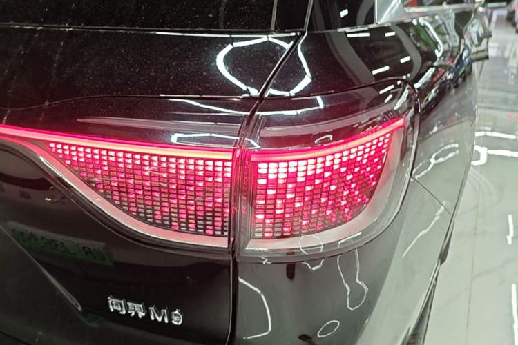 Used Hima AITO M9 2024 Range-Extended Ultra Version 42 kWh 6-Seater Model Right Rear Taillight