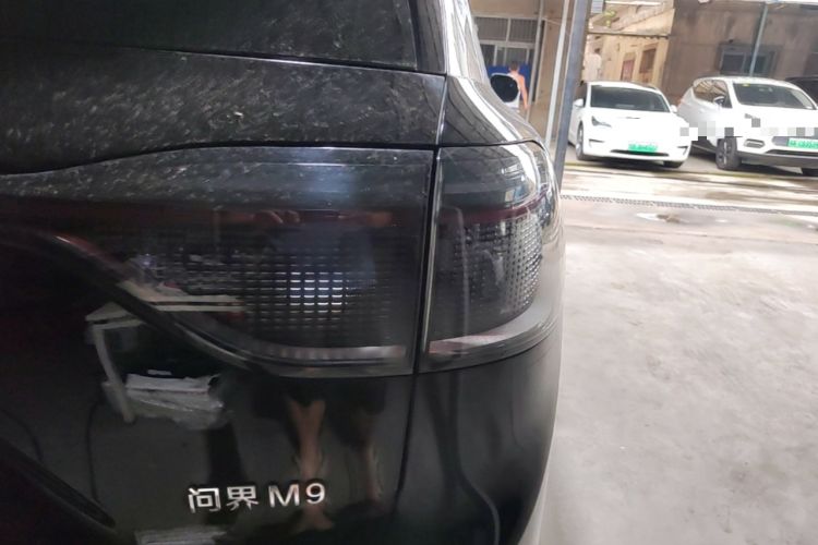 Used Hima AITO M9 2024 Range-Extended Ultra Version 52 kWh 6-Seater Model Right Rear Taillight