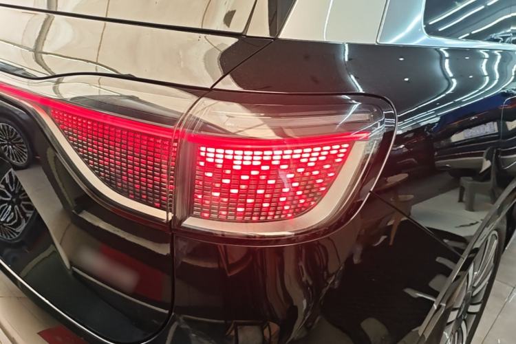 Used Hima AITO M9 2024 Range-Extended Max Edition 42 kWh 6-Seater Version Right Rear Taillight
