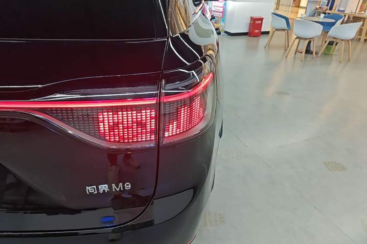 Used Hima AITO M9 2024 Range-Extended Ultra Version 52 kWh 6-Seater Model Right Rear Taillight