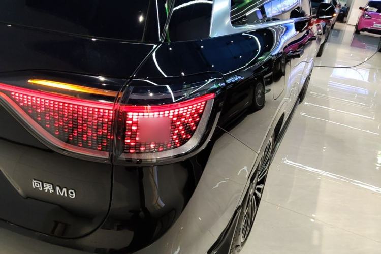 Used Hima AITO M9 2024 Range-Extended Ultra Version 42 kWh 6-Seater Model Right Rear Taillight