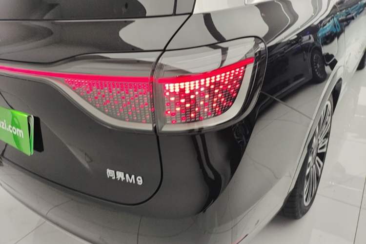 Used Hima AITO M9 2024 Range-Extended Ultra Version 42 kWh 6-Seater Model Right Rear Taillight