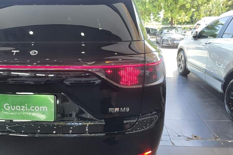Used Hima AITO M9 2024 Range-Extended Ultra Version 42 kWh 6-Seater Model Right Rear Taillight