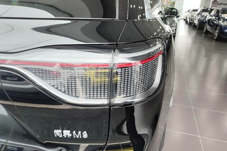 Used Hima AITO M9 2024 Range-Extended Ultra Version 42 kWh 6-Seater Model Right Rear Taillight