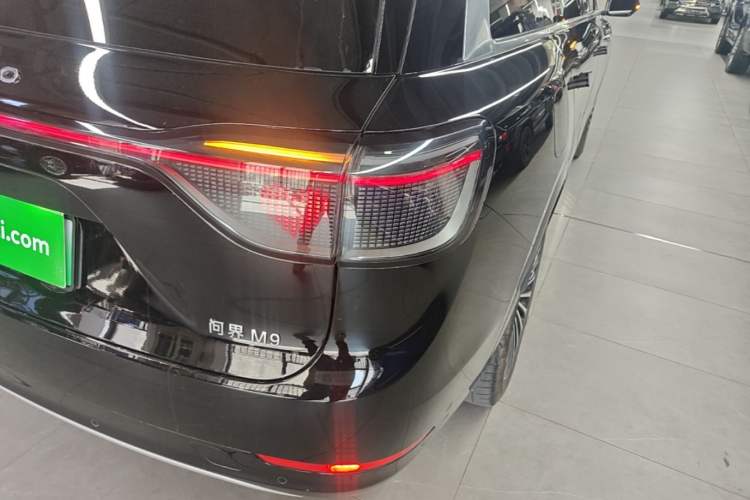 Used Hima AITO M9 2024 Range-Extended Ultra Version 42 kWh 6-Seater Model Right Rear Taillight