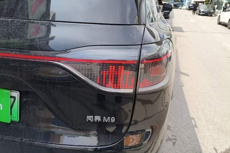 Used Hima AITO M9 2024 Range-Extended Ultra Version 52 kWh 6-Seater Model Right Rear Taillight