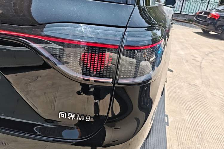 Used Hima AITO M9 2024 Range-Extended Ultra Version 42 kWh 6-Seater Model Right Rear Taillight
