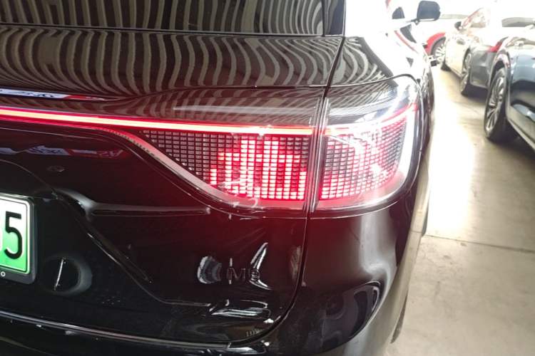 Used Hima AITO M9 2024 Range-Extended Ultra Version 42 kWh 6-Seater Model Right Rear Taillight