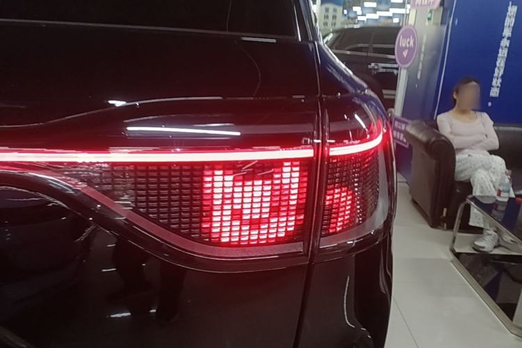 Used Hima AITO M9 2024 Range-Extended Ultra Version 42 kWh 6-Seater Model Right Rear Taillight